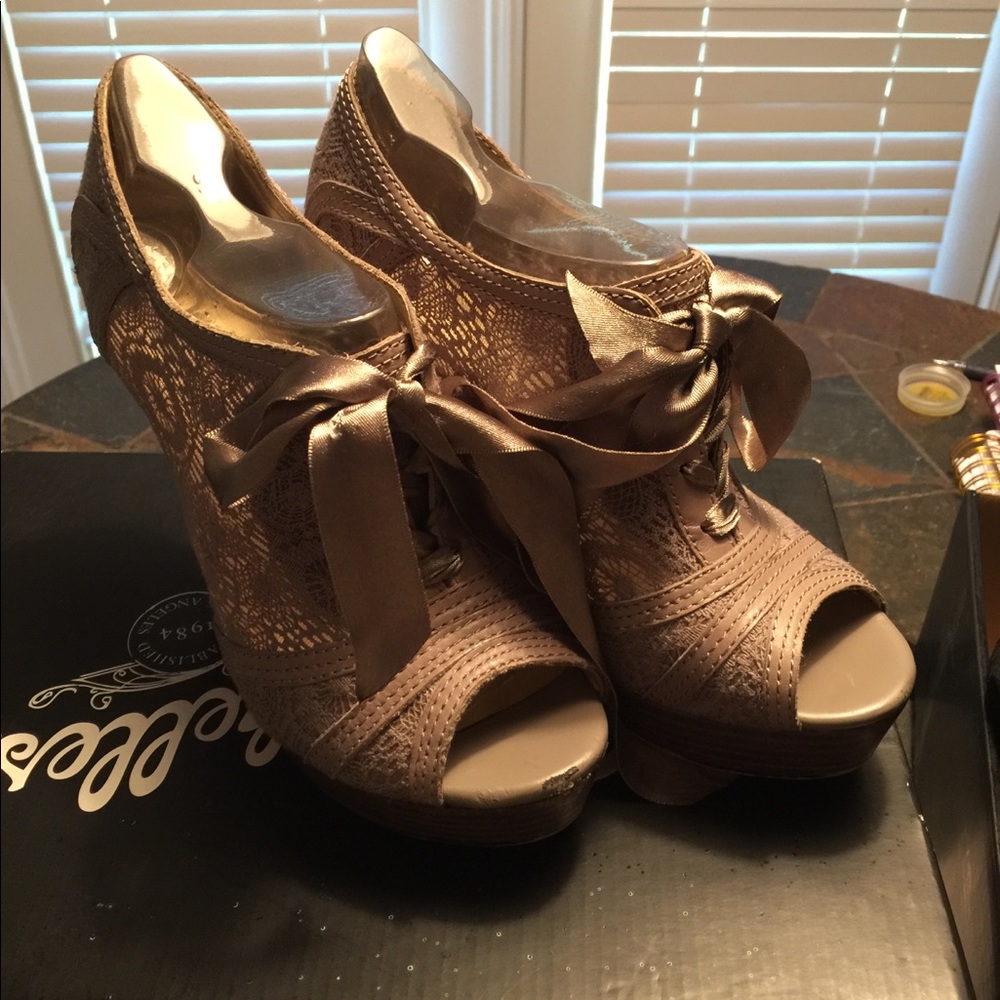 Seychelles gray wedges size 6 - Picture 2 of 4